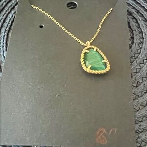 Elegant Green Pendant Necklace
